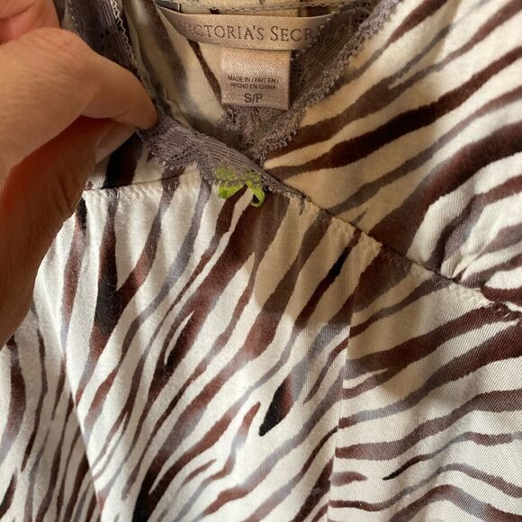 EUC Vintage Victoria’s Secret Tiger Print Women’s Slip Teddy - Picture 11 of 12